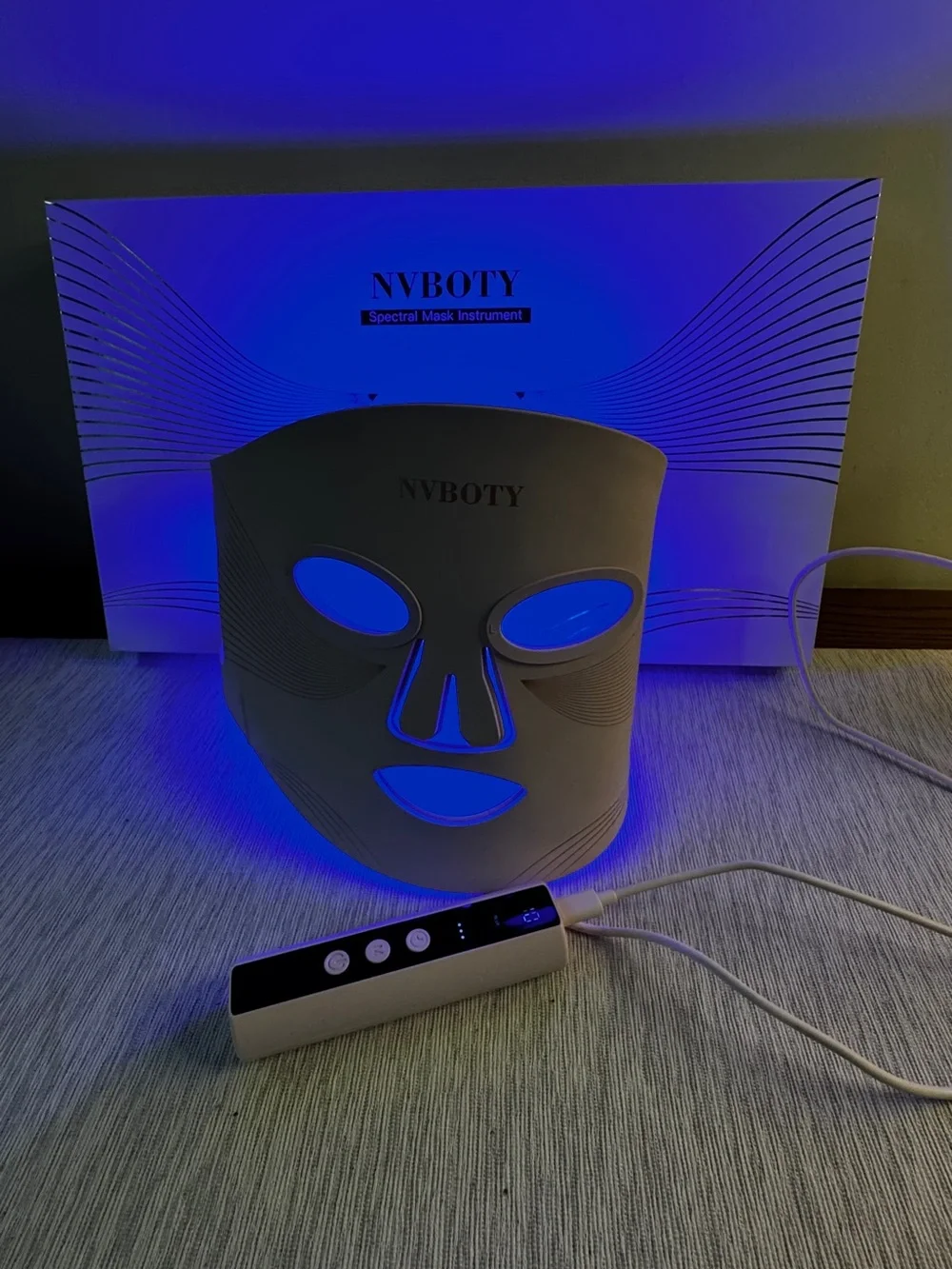Red LED Facial Mask – Hands-Free Spectral Therapy